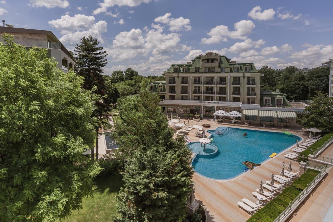 Apartcomplex Splendid Saints Constantine and Helena Exterior photo